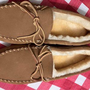 Minnetonka Slippers